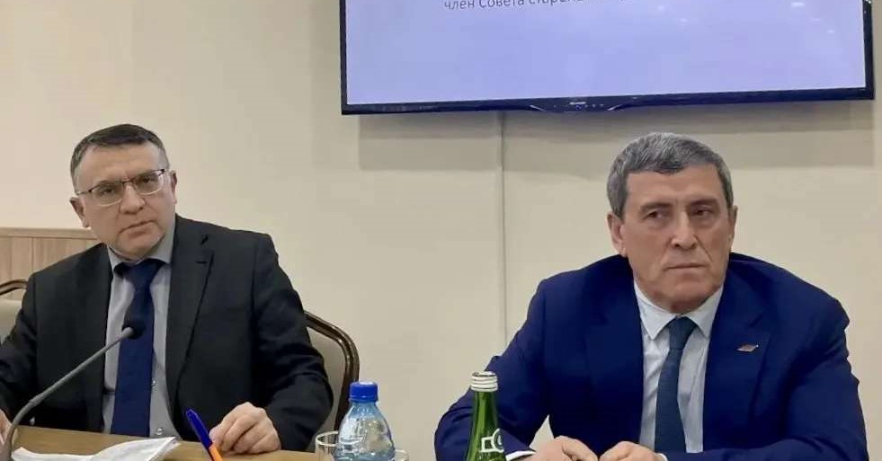 В Махачкале прошёл круглый стол «105-летний Дагестан: через славное прошлое к перспективному будущему»